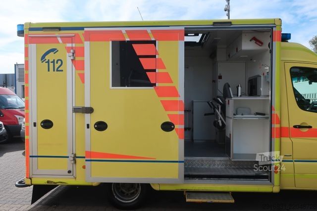 Samochód strażacki MERCEDES-BENZ Sprinter 519 CDI RTW / 1. Hand /SHZ / Fzg Nr:A16