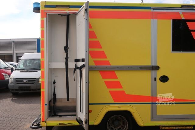 Samochód strażacki MERCEDES-BENZ Sprinter 519 CDI RTW / 1. Hand /SHZ / Fzg Nr:A16