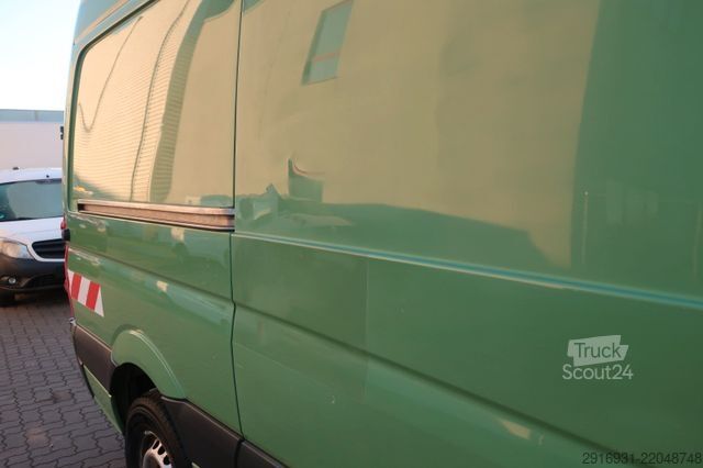 Vans ar augstu jumtu VOLKSWAGEN Crafter Kasten 35 mittel L2H2/Klima/AHK/FN: 237