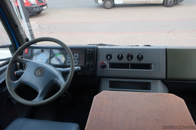 Furgon z wysokim dachem MERCEDES-BENZ Nr.31 Vario 614 D / AHK / SHZ / DoKa 9 Sitzer