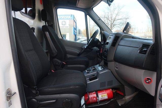 Samochód strażacki MERCEDES-BENZ Sprinter II 416 CDI RTW/Klima/Automatik/ FN:284