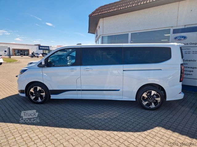 Minibus FORD Tourneo Custom 320L2 Sport 4x4 AHK Pano Stndhz