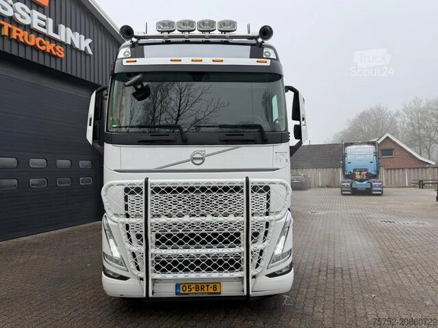 Standard-SZM Volvo FH 500 4X2 Globetrotter XL Full Air Alcoa 2x ta...
