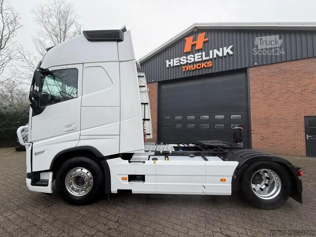 Standard-SZM Volvo FH 500 4X2 Globetrotter XL Full Air Alcoa 2x ta...