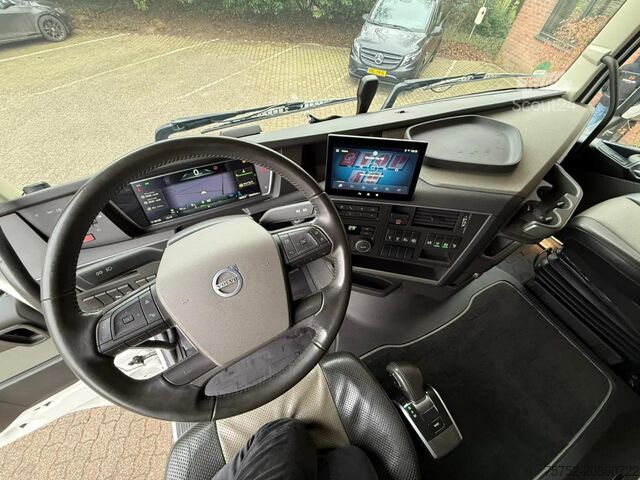 Standard-SZM Volvo FH 500 4X2 Globetrotter XL Full Air Alcoa 2x ta...