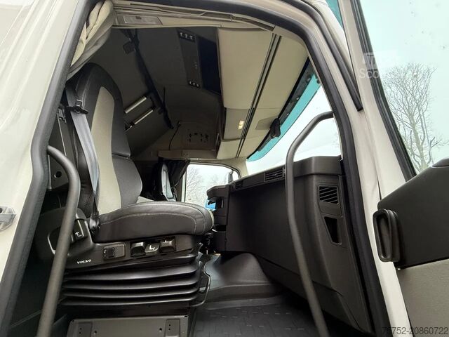 Standard-SZM Volvo FH 500 4X2 Globetrotter XL Full Air Alcoa 2x ta...