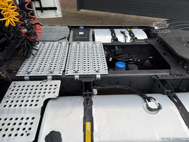 Standard-SZM Volvo FH 500 4X2 Globetrotter XL Full Air Alcoa 2x ta...