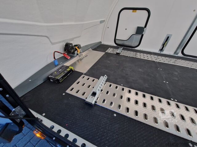 Remolque portacoches Brian James Trailer RT 7 397-5521-35-3-10-B enclosed