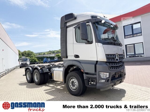 Pašizgāzējs kravas automašīna Mercedes-Benz Arocs 2653 K 6x4, Retarder, Navi,