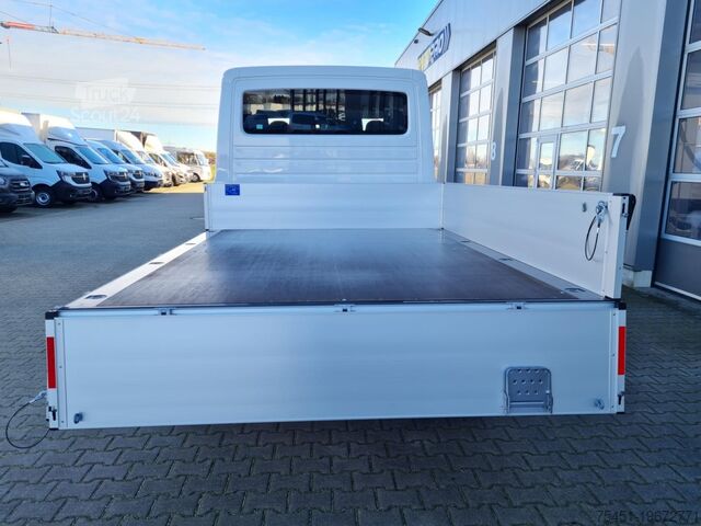 Pick-up van VW Crafter 35 Doka TDI MR LED KLIMA