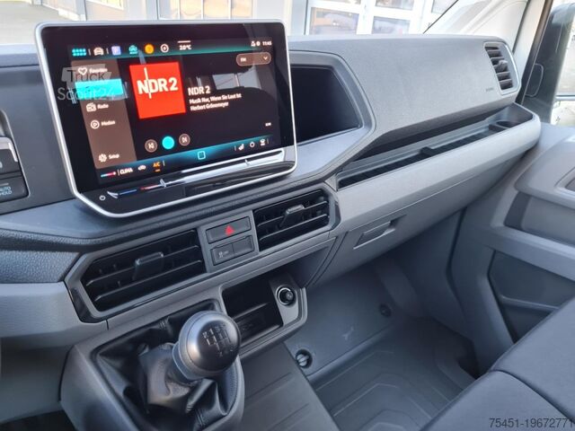 Pick-up van VW Crafter 35 Doka TDI MR LED KLIMA