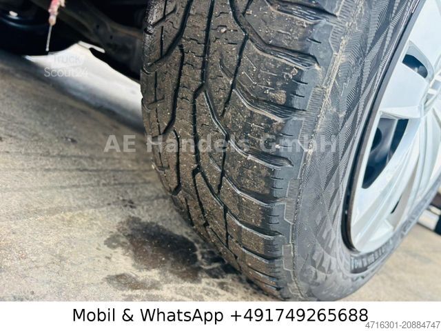 Minibus VOLKSWAGEN Touran 2.0 TDI DSG *7Sitzer/kklape/Temp