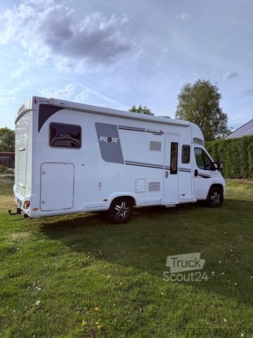 Asuntovaunu/karavaani PEUGEOT Pilote Essentiel P 696 GJ Wohnmoil