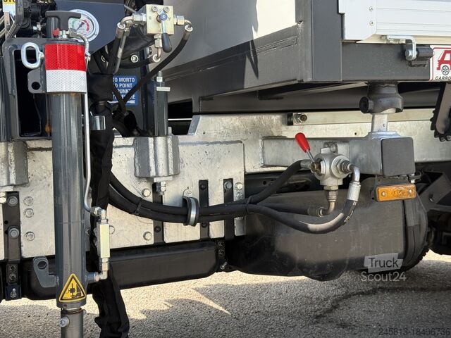 Camión volquete y grúa Iveco Daily 35-160