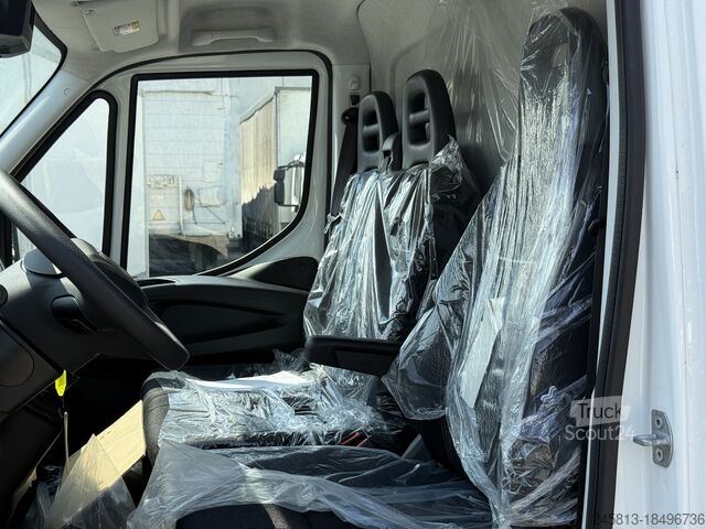 Camión volquete y grúa Iveco Daily 35-160