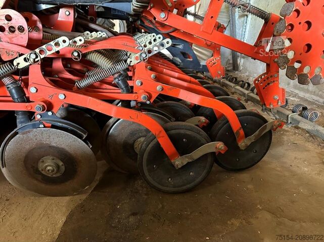 Sejalnica Kuhn Venta NC 4000 Combiliner + Güttler Duplex