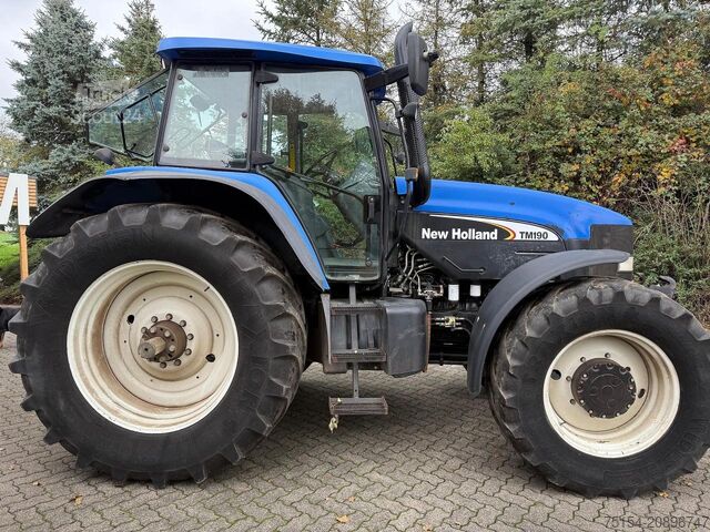 Traktor New Holland TM 190