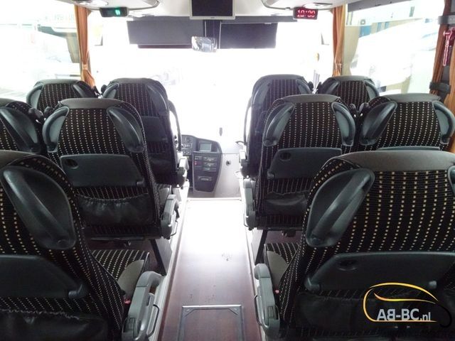 Autobus SCANIA Touring 55 Sitze