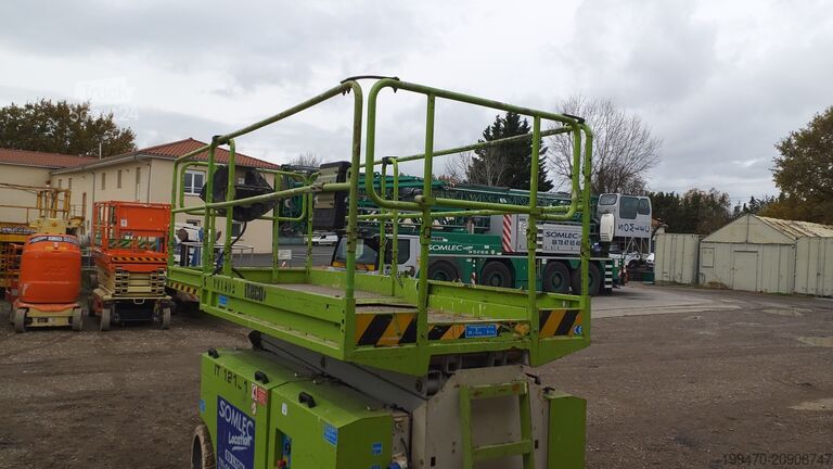 Mesa elevatória de tesoura Iteco IT1215T (11,8 m)