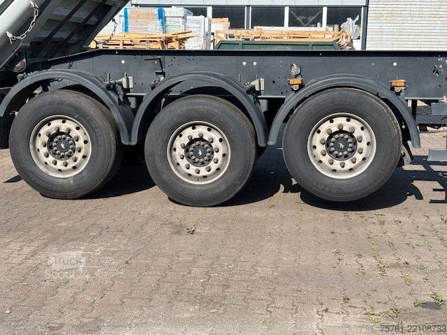 Kiperska poluprikolica SCHMITZ CARGOBULL SKI24SL 8,2 48 cbm Getreidekipper