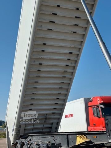 Kiperska poluprikolica SCHMITZ CARGOBULL SKI24SL 8,2 48 cbm Getreidekipper