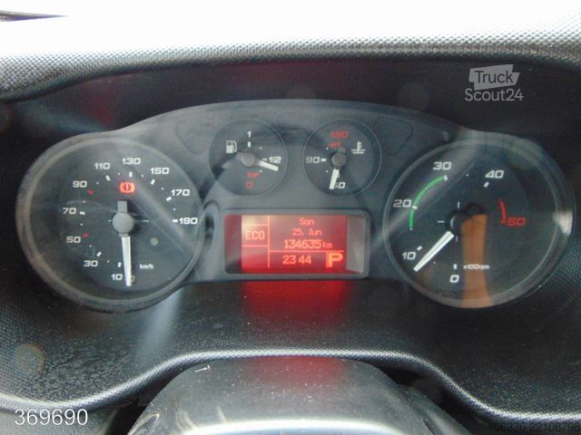 Furgons ar kasti IVECO Daily 35S11 35-110 HiMatic Maxi Postkoffer Regal