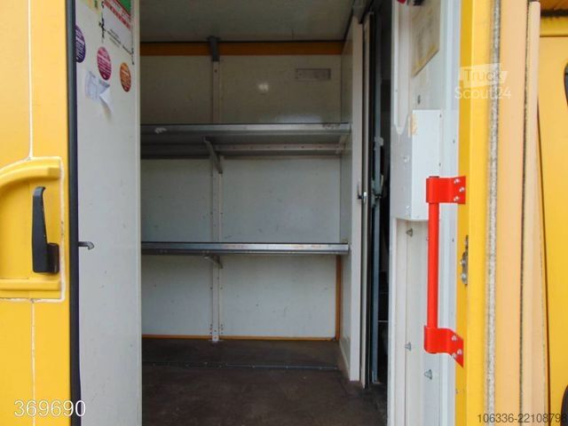 Furgons ar kasti IVECO Daily 35S11 35-110 HiMatic Maxi Postkoffer Regal