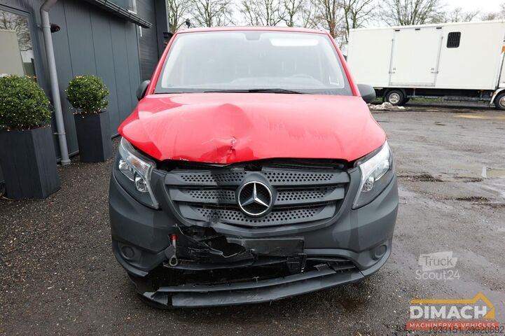 Duba panelată Mercedes-Benz VITO schade auto - voorschade - rood - trekhaak...