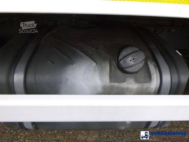 Kyld/fryst transport Volvo FL 290 4X2 Carrier Supra 750 frigo