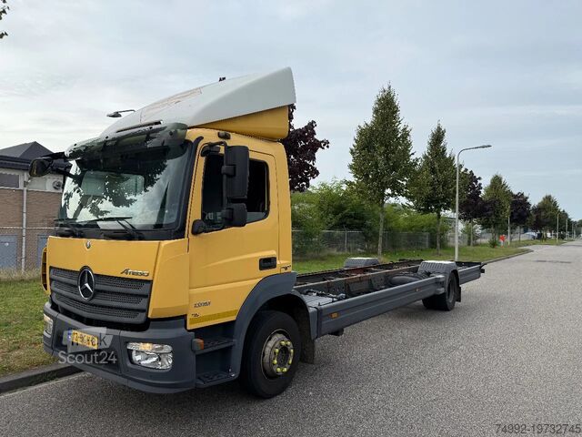 Châssis avec cabine Mercedes-Benz Atego 1318 L