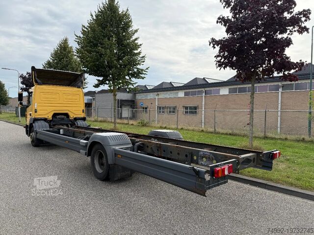 Châssis avec cabine Mercedes-Benz Atego 1318 L