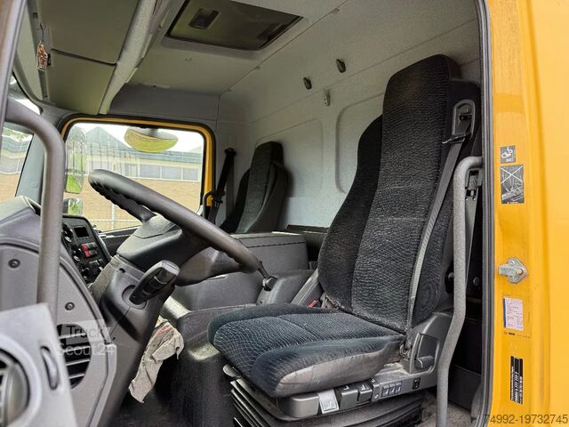 Châssis avec cabine Mercedes-Benz Atego 1318 L