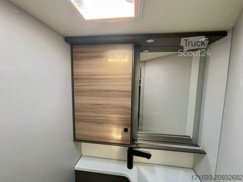 Félintegrált lakóautó Bürstner B66 TD 732 MESSE ANGEBOTE ON TOP