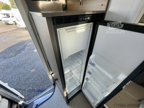 Félintegrált lakóautó Bürstner B66 TD 732 MESSE ANGEBOTE ON TOP