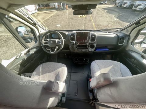 Daļēji integrēta kemperis Carado T 135 MESSE ANGEBOTE ON TOP