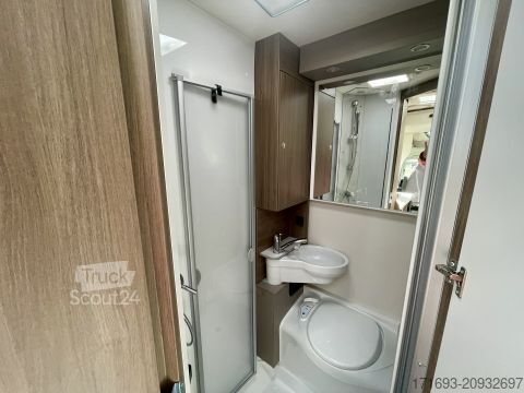 Daļēji integrēta kemperis Carado T 135 MESSE ANGEBOTE ON TOP