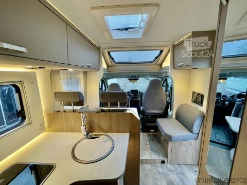 Daļēji integrēta kemperis Carado T 328 pro+ MESSE ANGEBOTE ON TOP