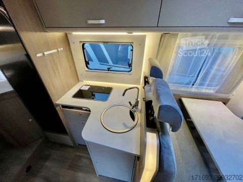 Daļēji integrēta kemperis Carado T 328 pro+ MESSE ANGEBOTE ON TOP