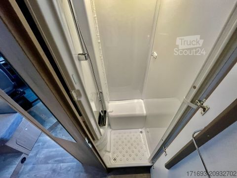 Daļēji integrēta kemperis Carado T 328 pro+ MESSE ANGEBOTE ON TOP