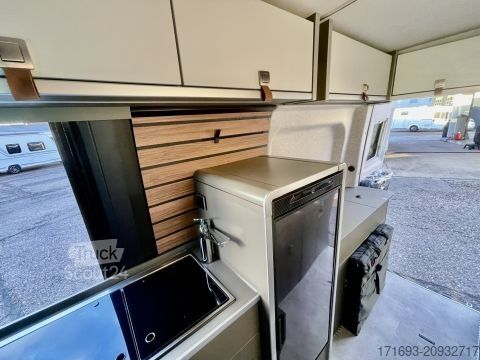 Autocaravana Hymer/Eriba Camper Van Grand Canyon S 4x4 Allrad MESSE ANGEBOTE ON TOP