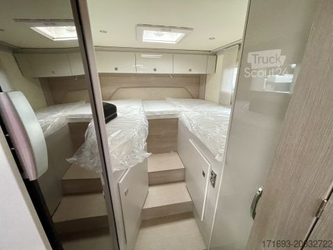 Félintegrált lakóautó Bürstner Lineo T 690 G MESSE ANGEBOTE ON TOP