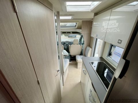 Félintegrált lakóautó Bürstner Lineo T 690 G MESSE ANGEBOTE ON TOP