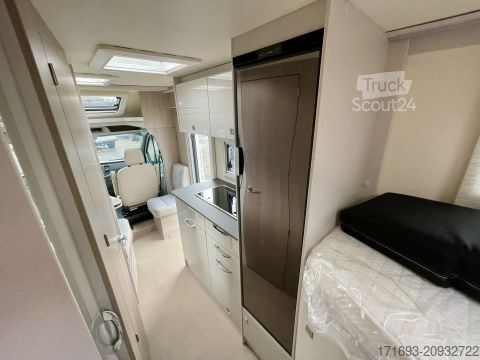 Félintegrált lakóautó Bürstner Lineo T 690 G MESSE ANGEBOTE ON TOP