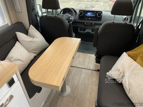 Polointegrovaný obytný vůz Hymer/Eriba Tramp S 685 TOP Ausstattung/NP 130.435 Eur