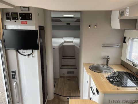 Polointegrovaný obytný vůz Hymer/Eriba Tramp S 685 TOP Ausstattung/NP 130.435 Eur