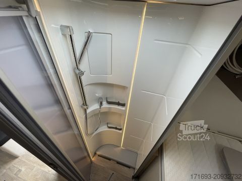 Polointegrovaný obytný vůz Hymer/Eriba Tramp S 685 TOP Ausstattung/NP 130.435 Eur