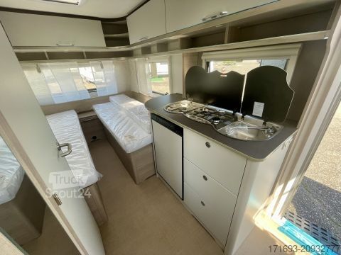 Lakókocsi Bürstner Premio 460 TL MESSE ANGEBOTE ON TOP