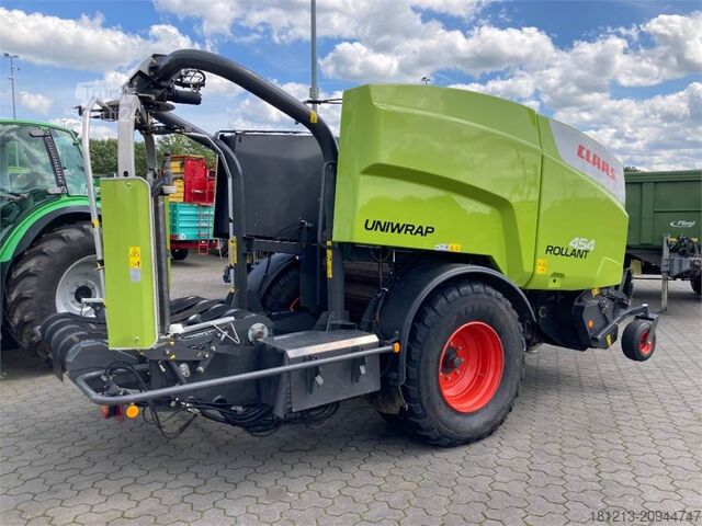 Сельскохозяйственная машина CLAAS Rollant 454 RC Uniwrap