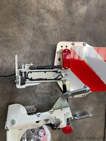 Mezőgazdasági gép CLAAS Warntafeln mit Beleuchtung