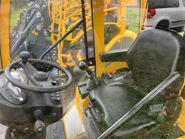 Landmaschine Eurotrac W13-CF